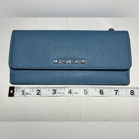 Michael Kors Sky Blue Clutch Wallet - Picture 4 of 9